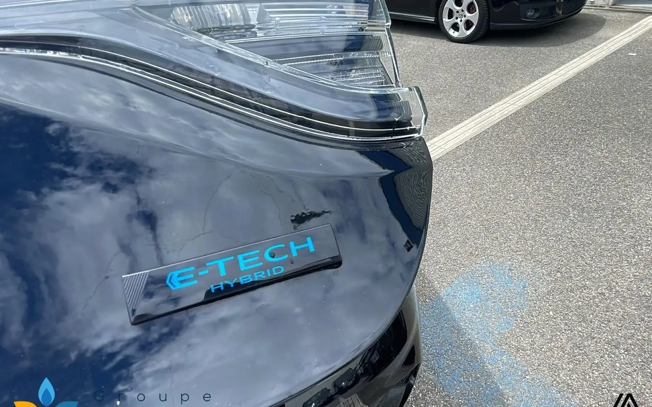 Renault Clio v Esprit alpine full hybrid e-tech 145 ch - 24 1205 11