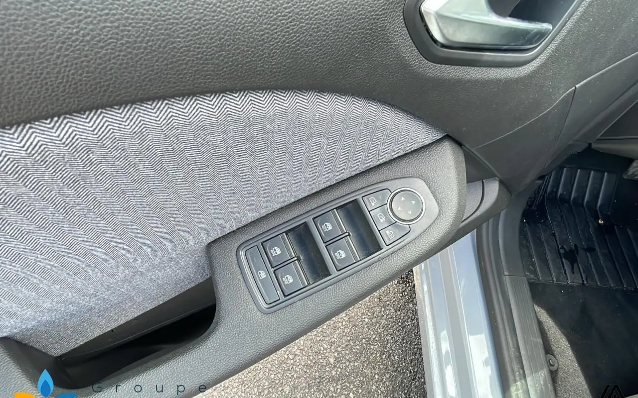 Renault Clio v Clio e-tech full hybrid 145 ch gsr2 techno 1208 11