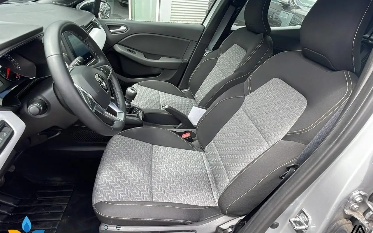 Renault Clio v Clio tce 90 - 21n limited 1209 8