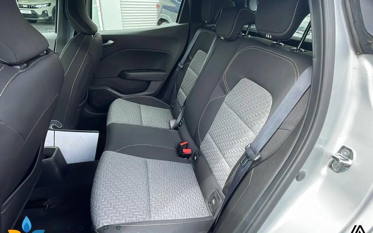 Renault Clio v Clio tce 90 - 21n limited 1209 9