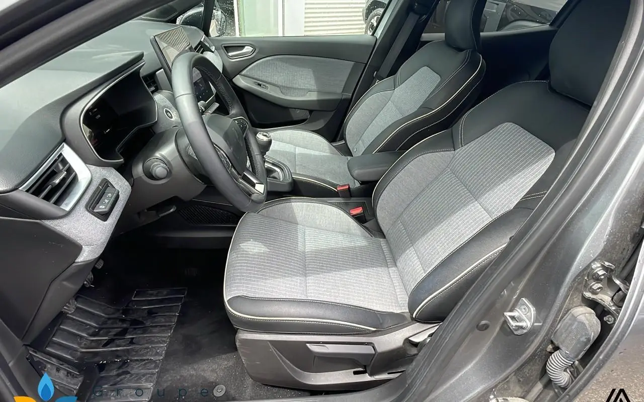 Renault Clio v Clio tce 90 ch gsr2 techno 1210 8