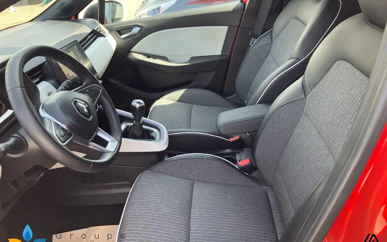 Renault Clio v Clio tce 90 techno 1219 8
