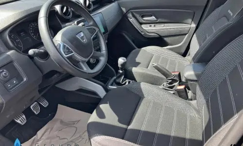 Dacia Duster Eco-g 100 4x2 prestige + 1222 8