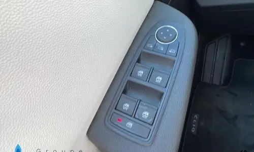 Renault Clio v Clio e-tech 140 - 21n intens 1225 12