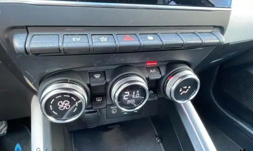 Renault Clio v Clio e-tech 140 - 21n intens 1225 14