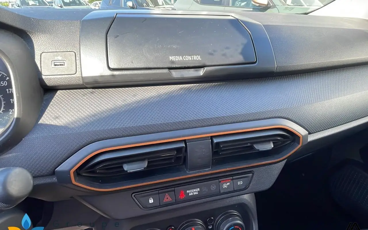 Dacia Sandero Eco-g 100 stepway essentiel 1226 7