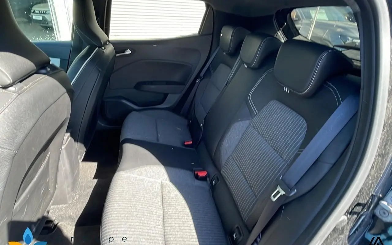 Renault Clio v Clio e-tech full hybrid 145 techno 1227 9