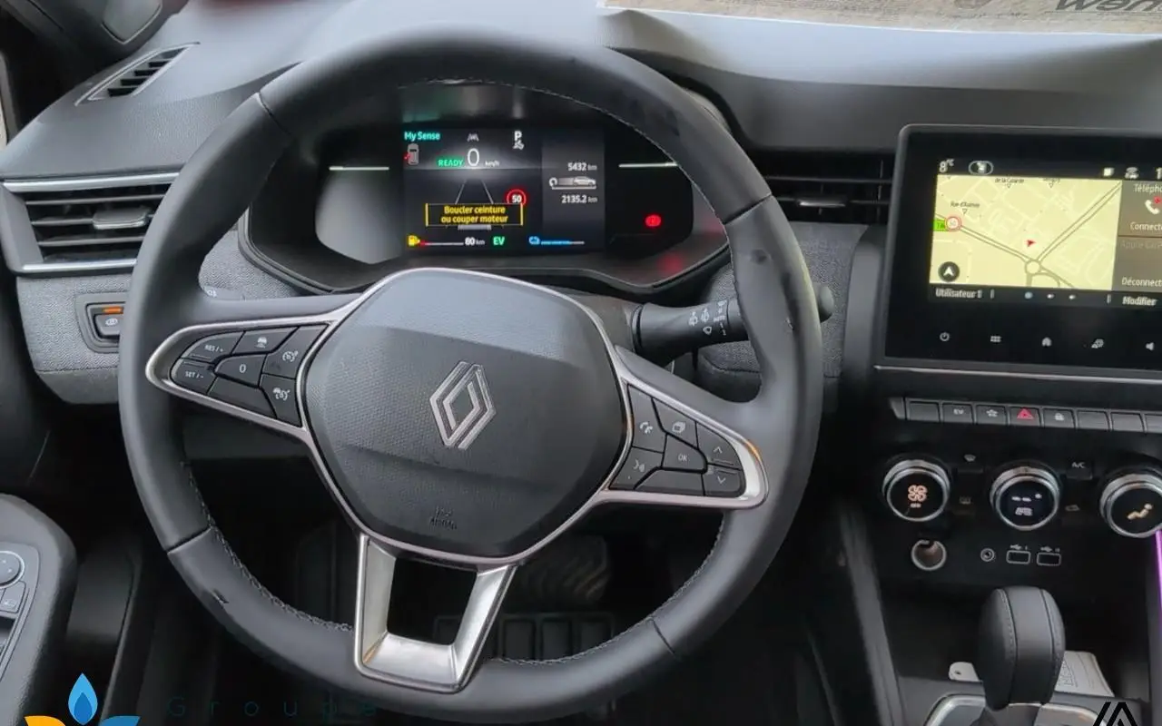 Renault Clio v Clio e-tech full hybrid 145 ch gsr2 techno 1248 8