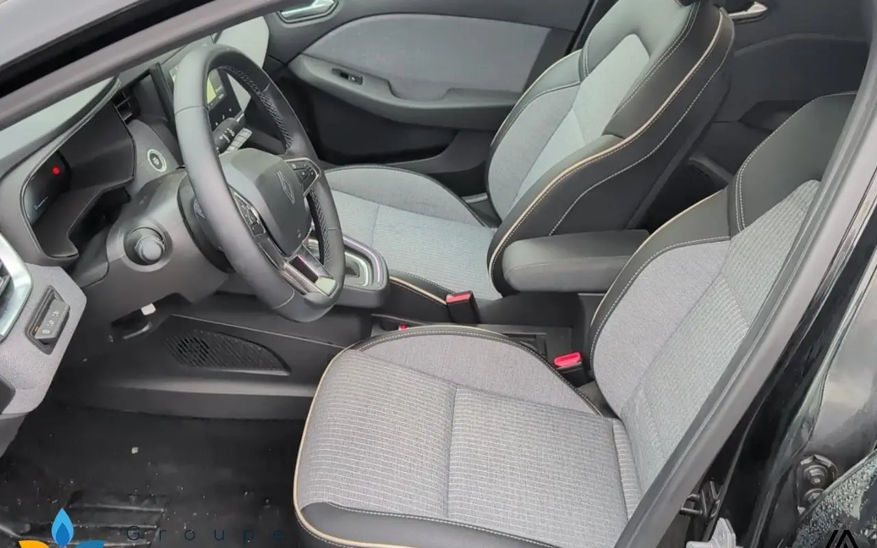 Renault Clio v Clio e-tech full hybrid 145 ch gsr2 techno 1248 9