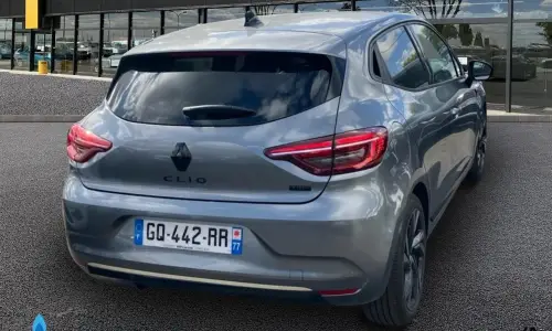 Renault Clio v Clio e-tech full hybrid 145 engineered 1284 3