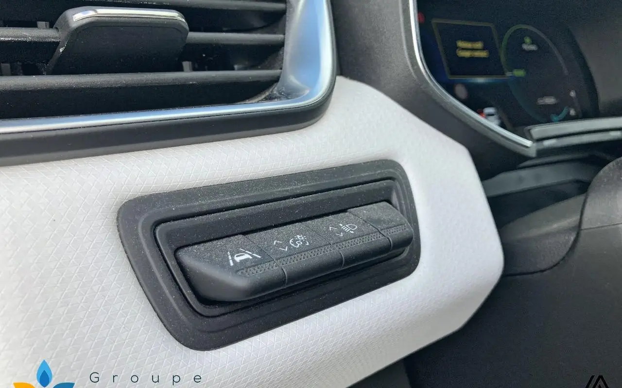 Renault Clio v Clio e-tech full hybrid 145 techno 1286 13