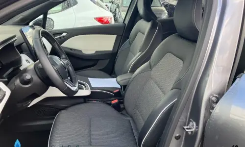 Renault Clio v Clio e-tech full hybrid 145 techno 1286 8