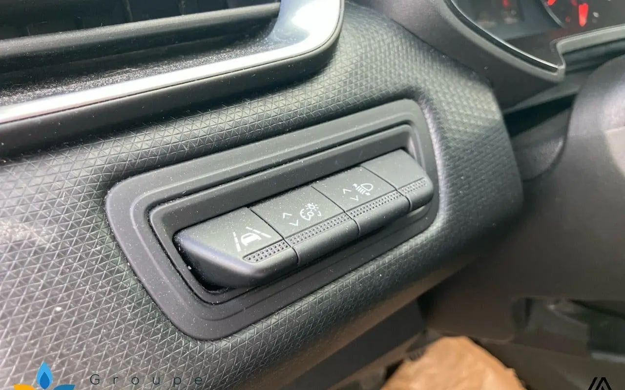Renault Clio v Clio tce 90 equilibre 1288 13