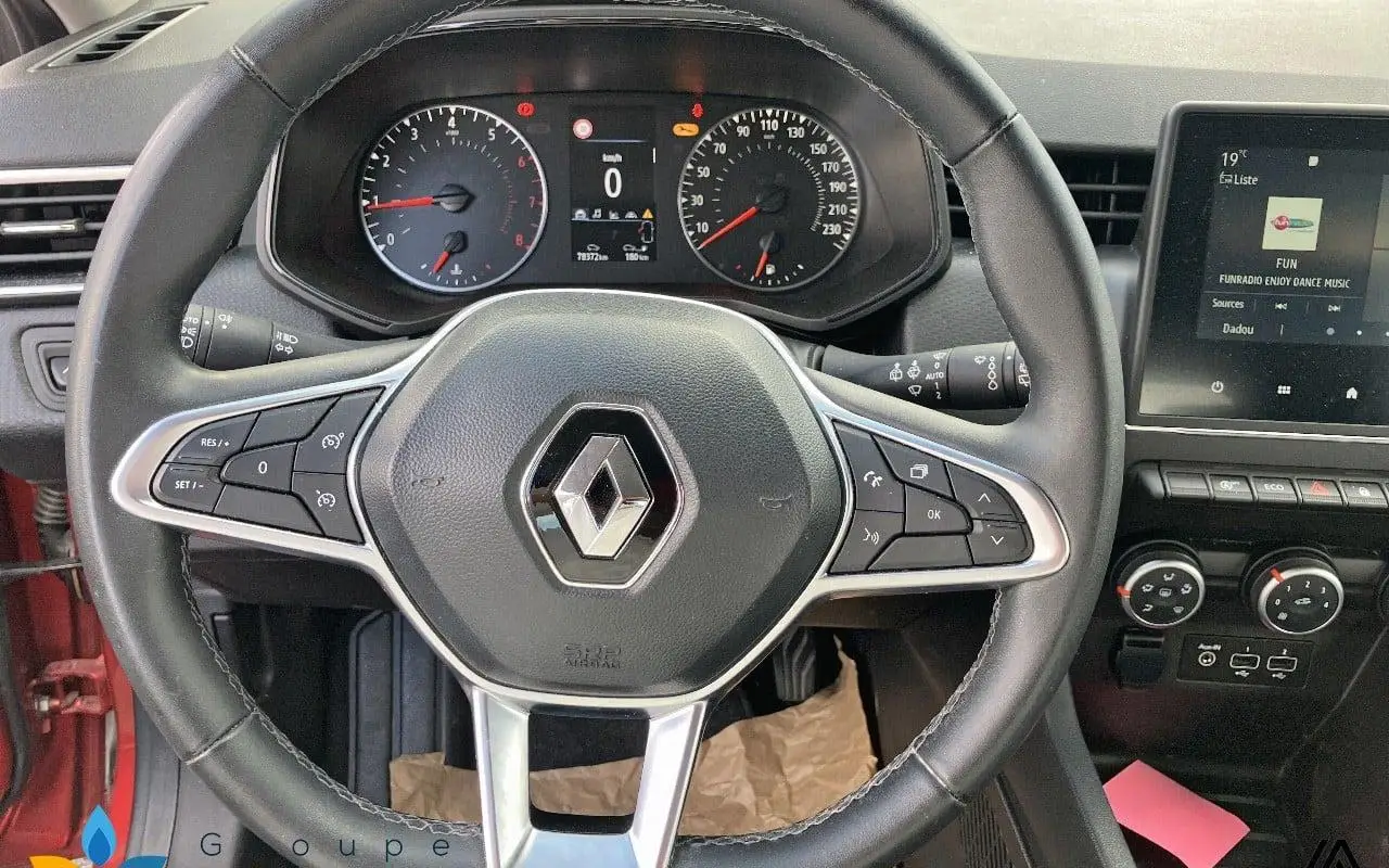 Renault Clio v Clio tce 90 equilibre 1288 14