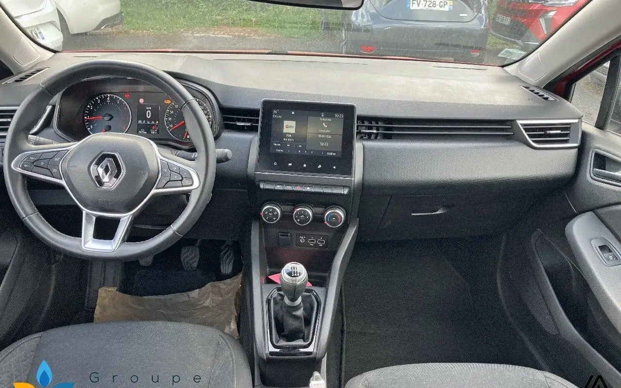 Renault Clio v Clio tce 90 equilibre 1288 6