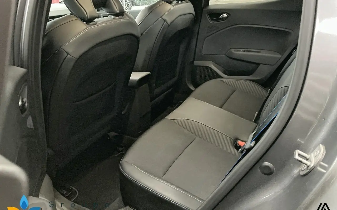 Renault Clio v Clio tce 90 esprit alpine 1295 9
