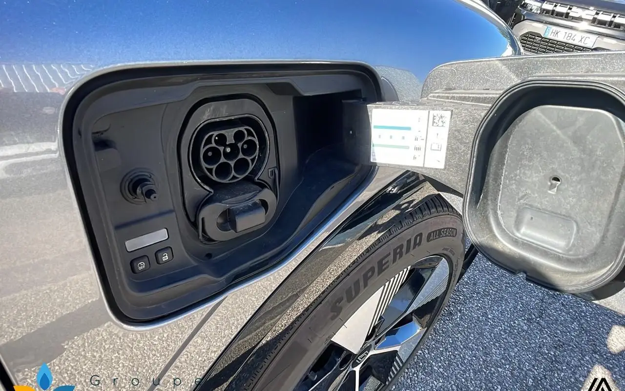 Renault Megane e-tech Megane e-tech ev60 220 ch super charge equilibre 1298 12