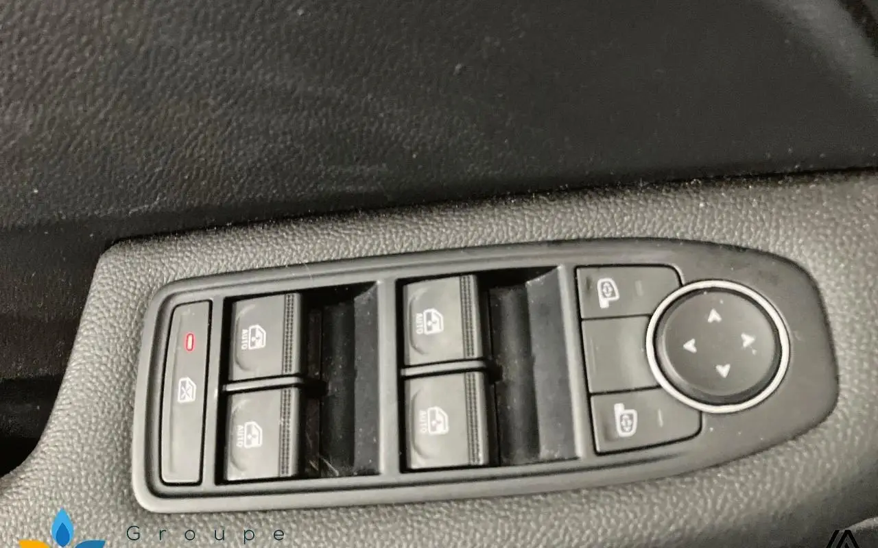 Renault Clio v Clio e-tech full hybrid 145 evolution 1305 13