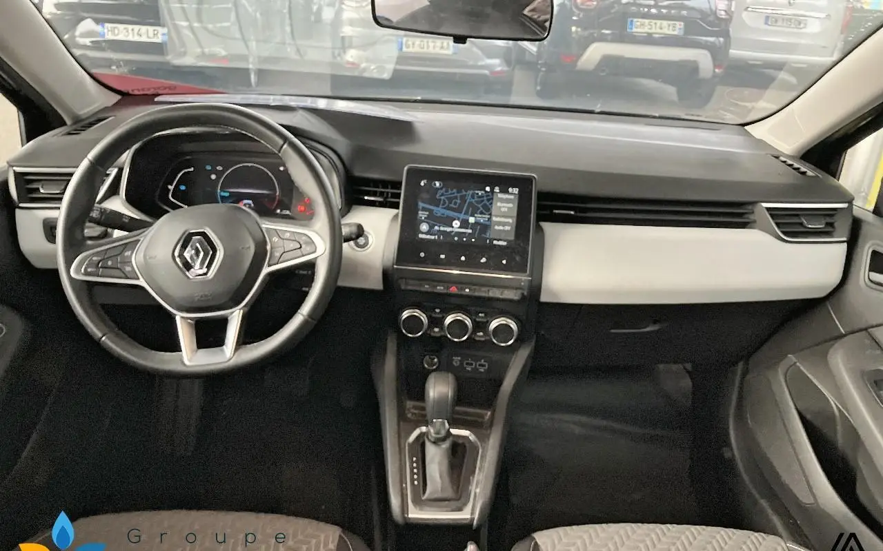 Renault Clio v Clio e-tech full hybrid 145 evolution 1305 6