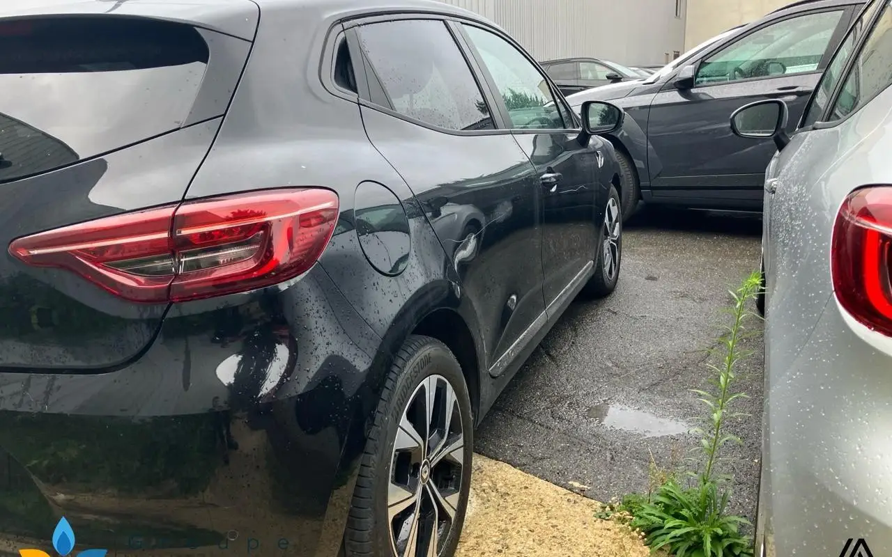 Renault Clio v Clio tce 90 - 21n limited 1313 4