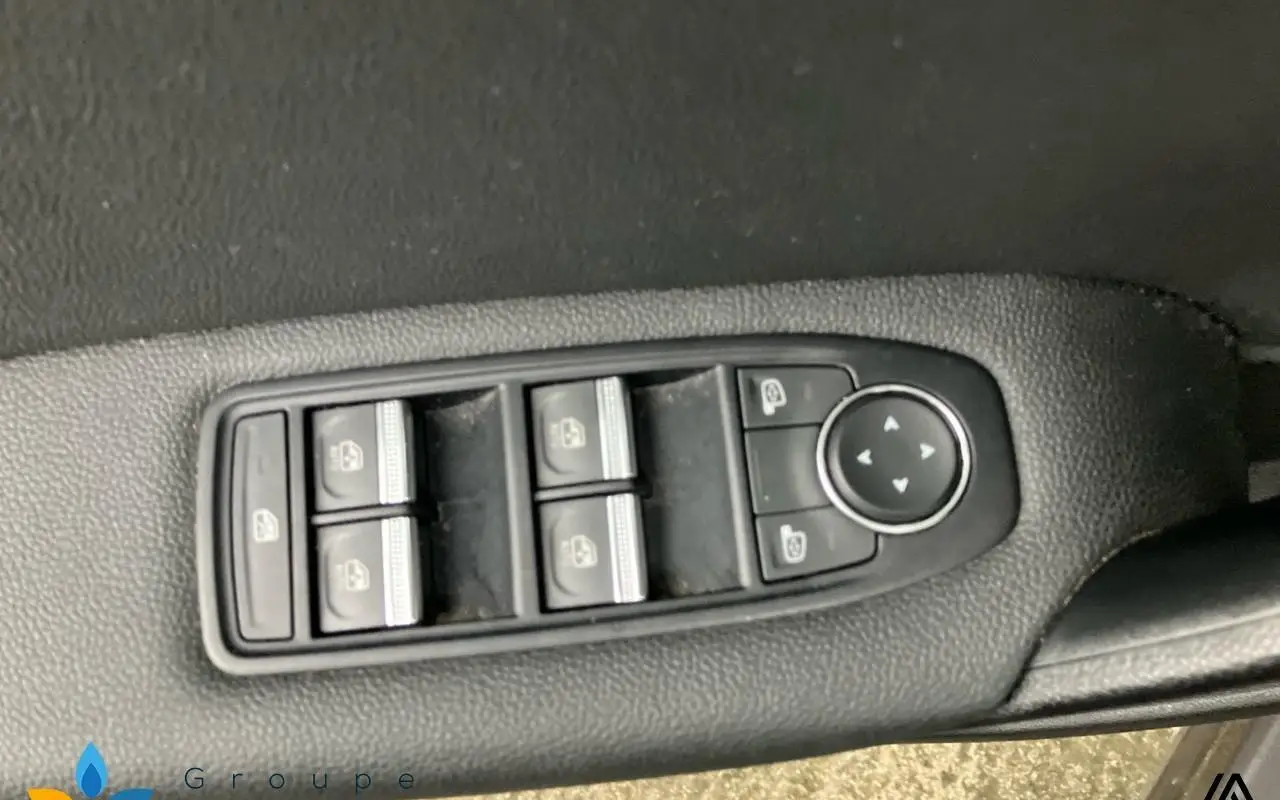 Renault Captur Mild hybrid 140 techno fast track 1314 12