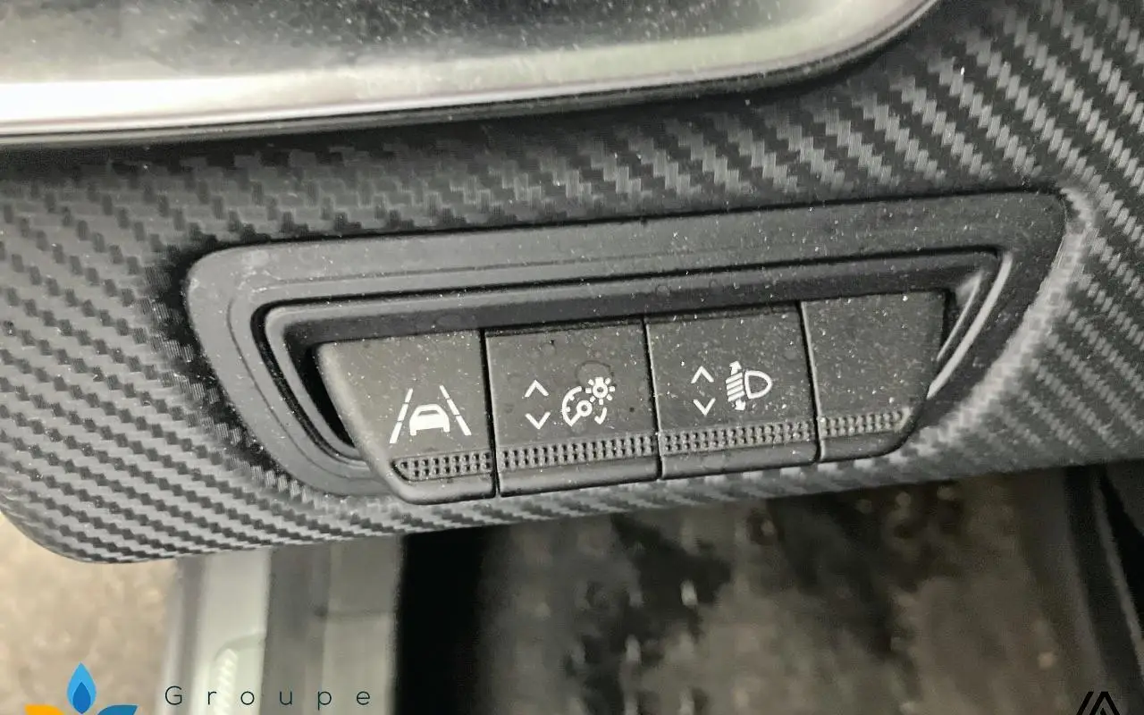 Renault Clio v Clio e-tech full hybrid 145 engineered 1319 14