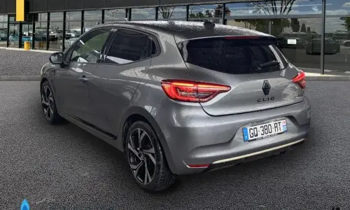 Renault Clio v Clio e-tech full hybrid 145 engineered 1319 2