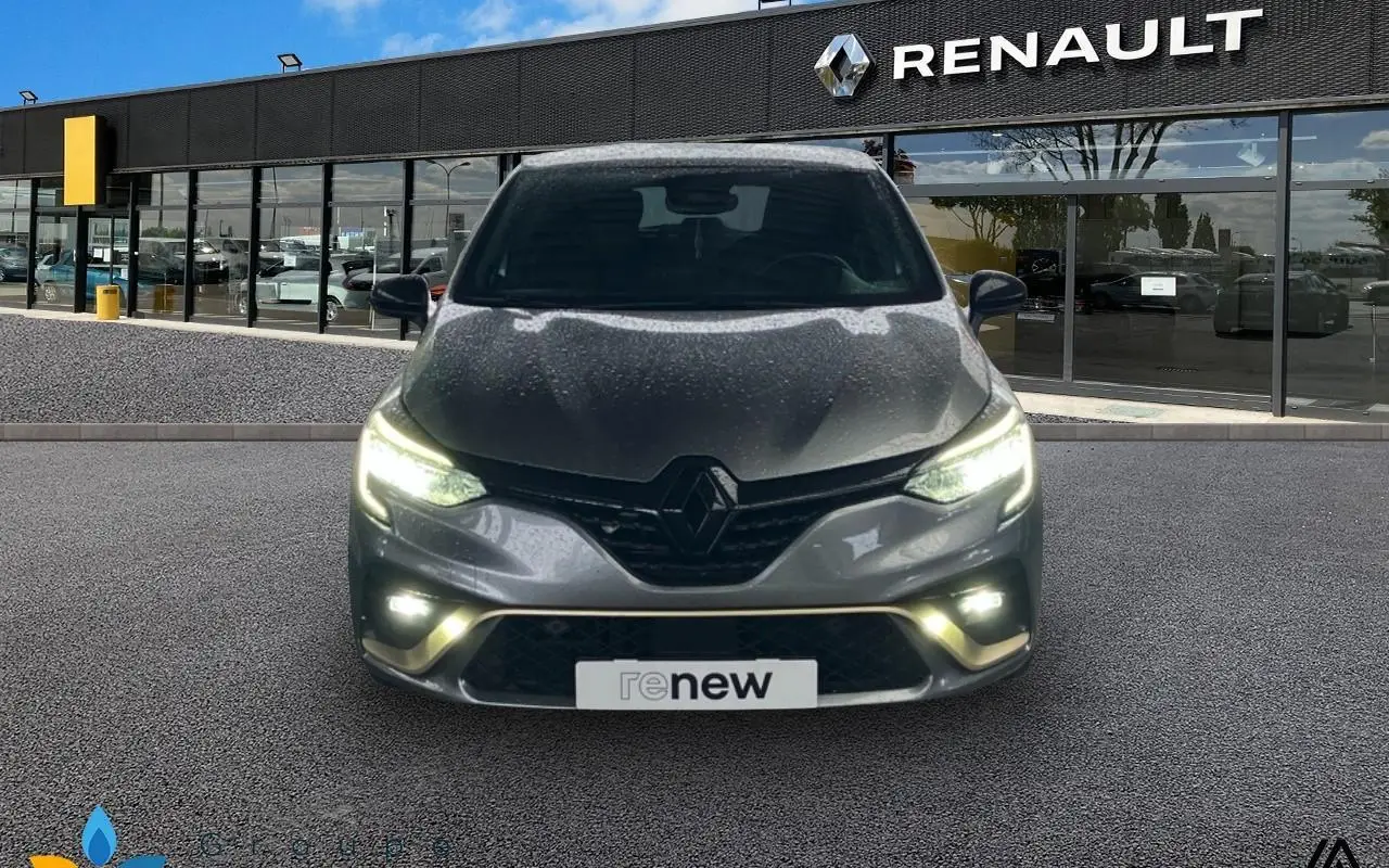 Renault Clio v Clio e-tech full hybrid 145 engineered 1319 5