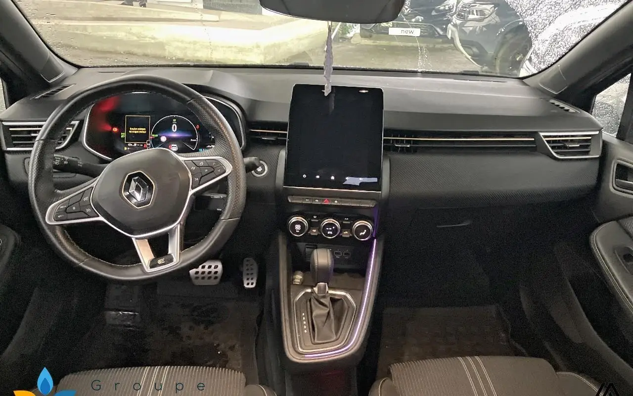 Renault Clio v Clio e-tech full hybrid 145 engineered 1319 6