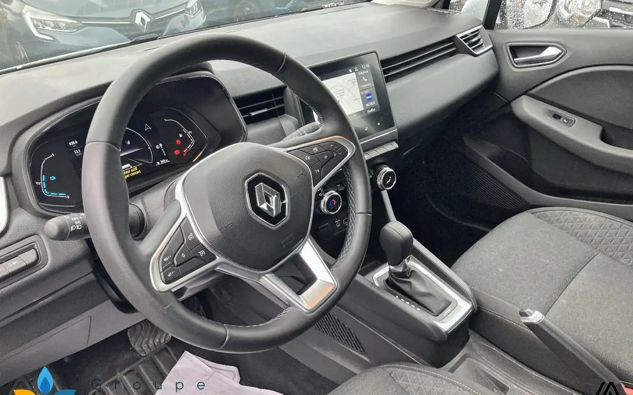 Renault Clio v Clio e-tech 140 - 21n business 1321 14