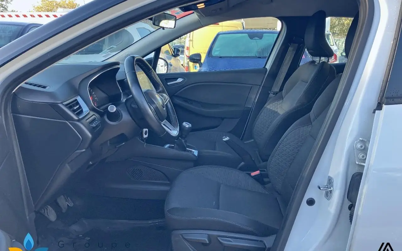 Renault Clio v Clio tce 90 - 21 business 1337 8