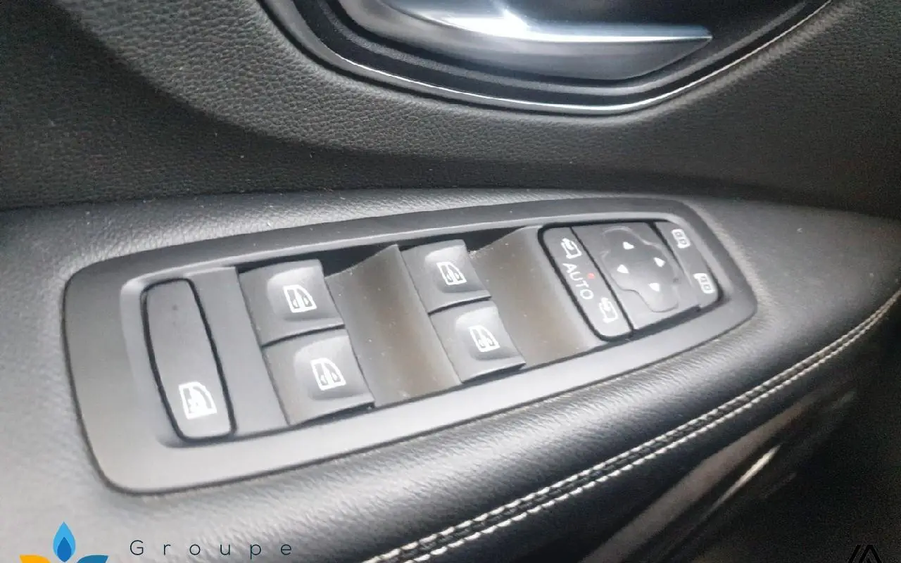 Renault Scenic iv Scenic dci 160 energy edc intens 564 12