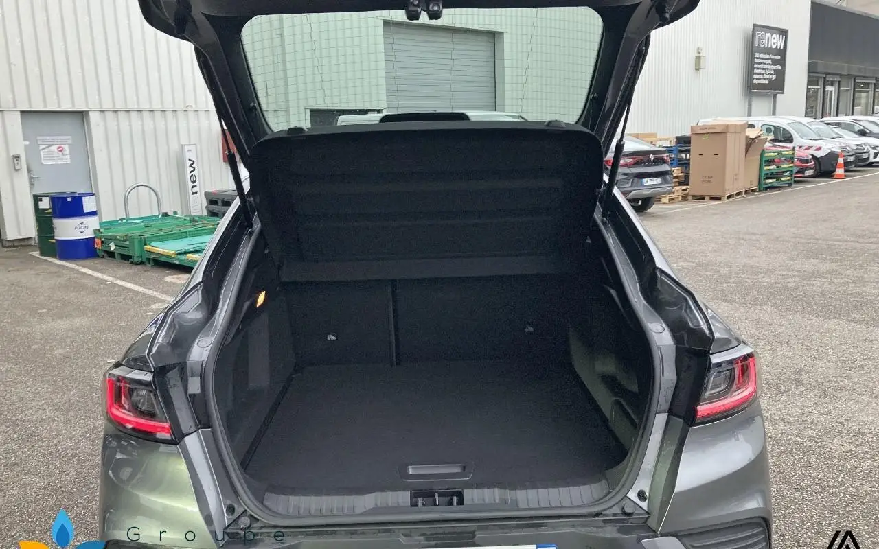 Renault Arkana E-tech 145 - 23 esprit alpine 622 10