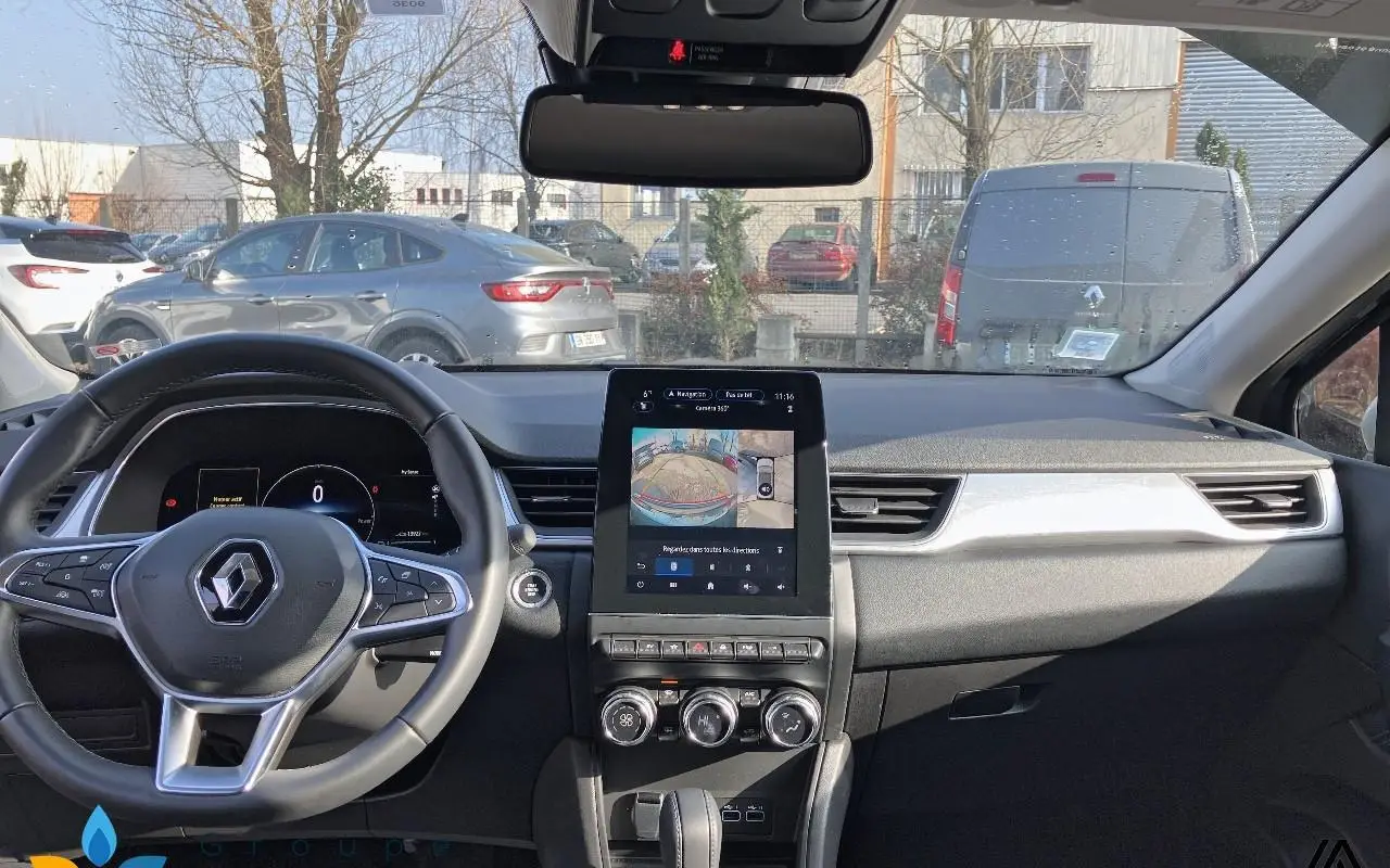 Renault Captur E-tech full hybrid 145 techno 635 6