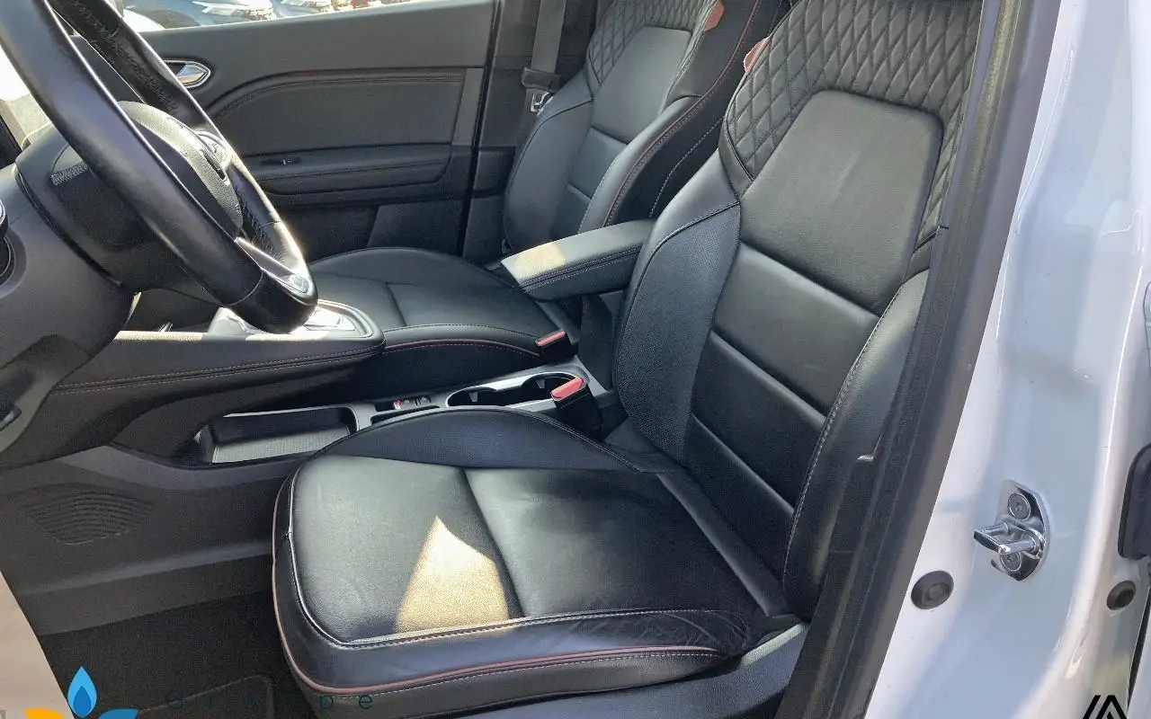 Renault Captur E-tech plug-in 160 initiale paris 637 8