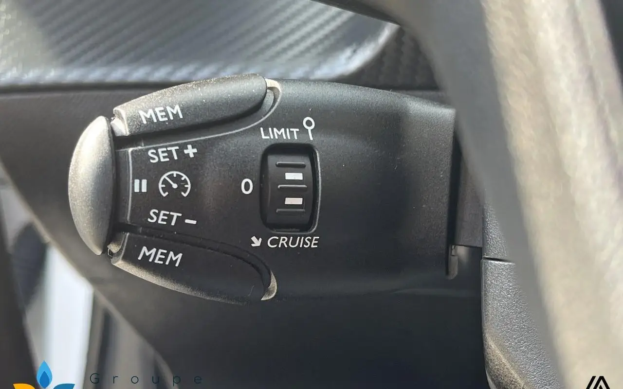 Peugeot 208 affaire 208 puretech 75 s&s bvm5 premium 675 11