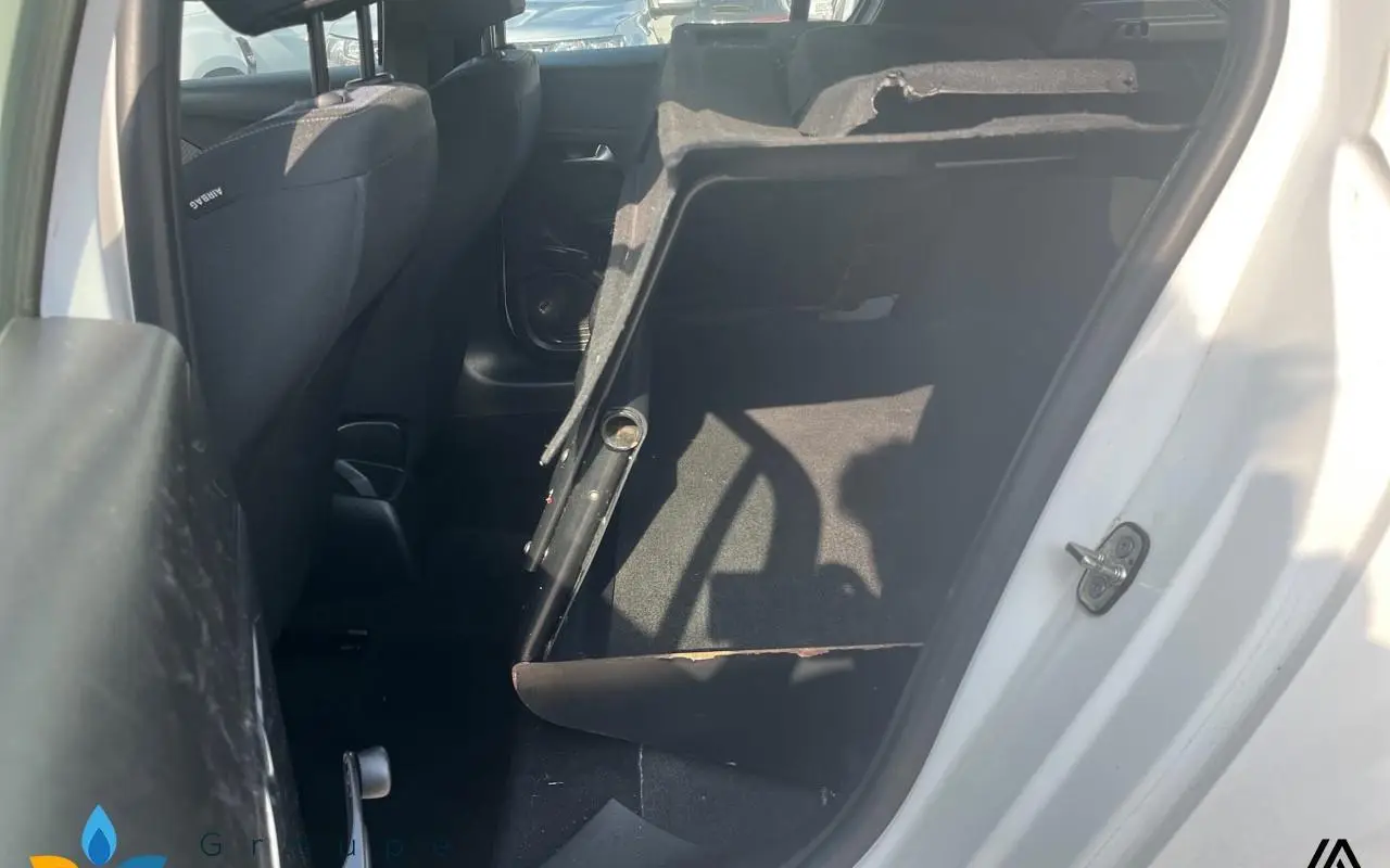 Peugeot 208 affaire 208 puretech 75 s&s bvm5 premium 675 9