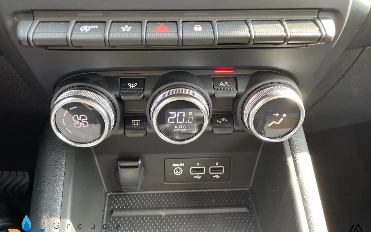 Renault Captur Mild hybrid 160 edc techno 703 13
