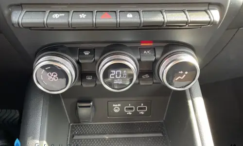 Renault Captur Mild hybrid 160 edc techno 703 13