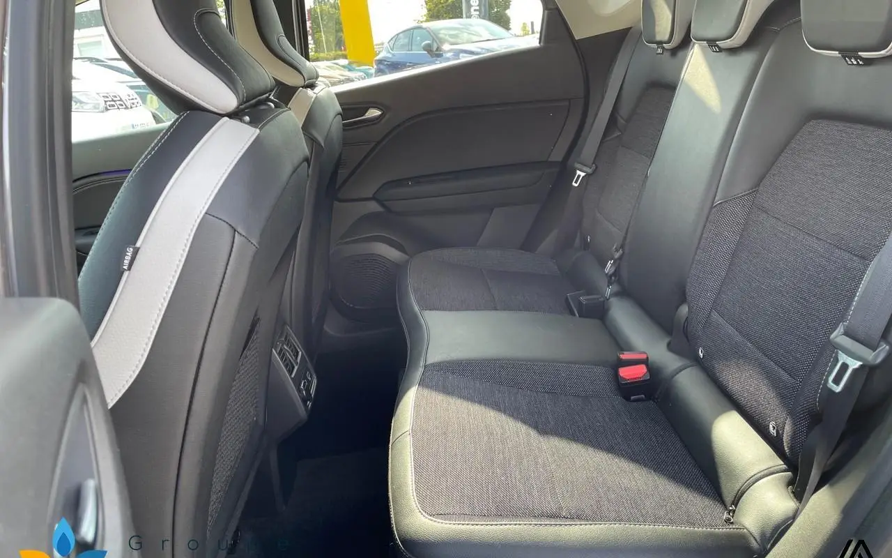 Renault Captur Mild hybrid 160 edc techno 703 9