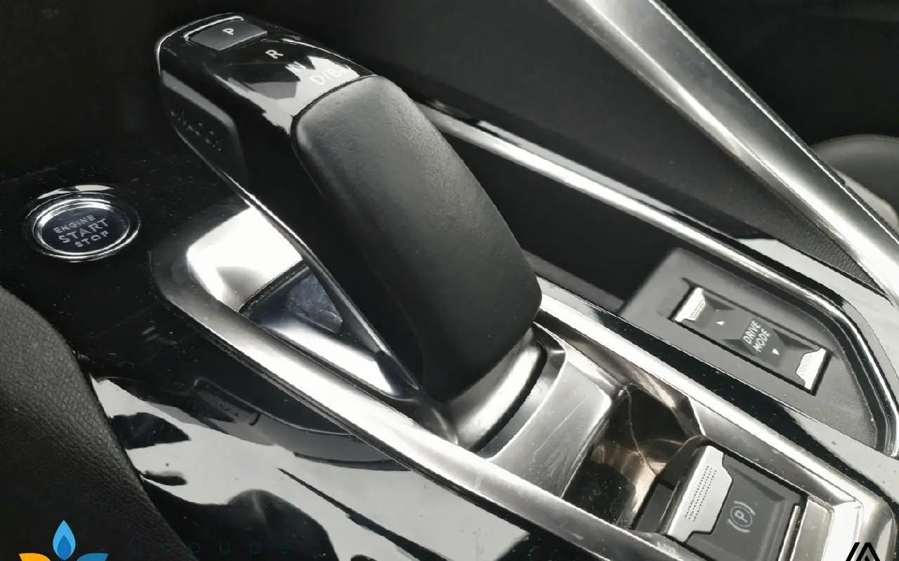 Peugeot 3008 Hybrid 225 e-eat8 gt 716 11