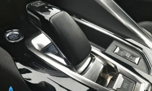 Peugeot 3008 Hybrid 225 e-eat8 gt 716 11