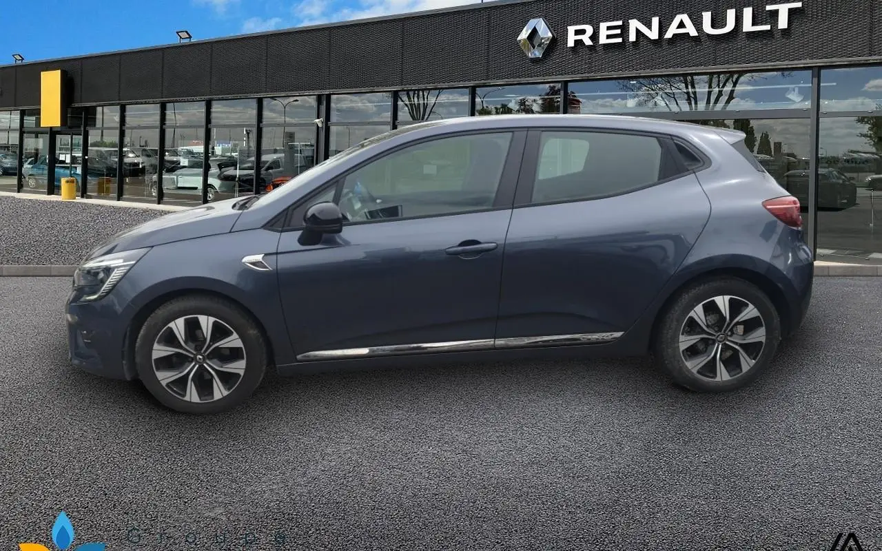 Renault Clio v Clio tce 90 limited 718 2