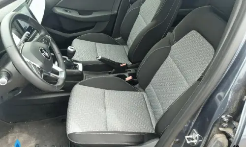 Renault Clio v Clio tce 90 limited 718 8