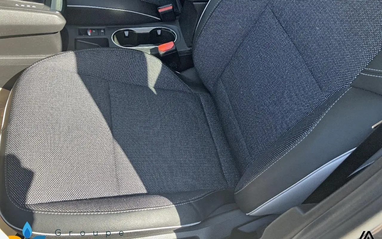 Renault Captur E-tech hybride rechargeable 160 techno 725 8