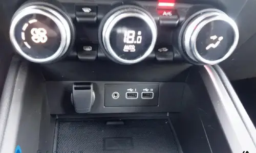 Renault Clio v Clio tce 90 techno 735 10