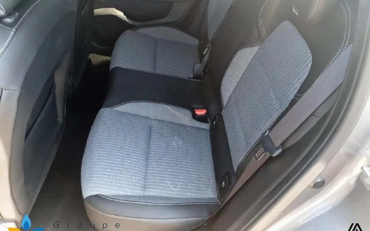 Renault Clio v Clio tce 90 techno 735 7