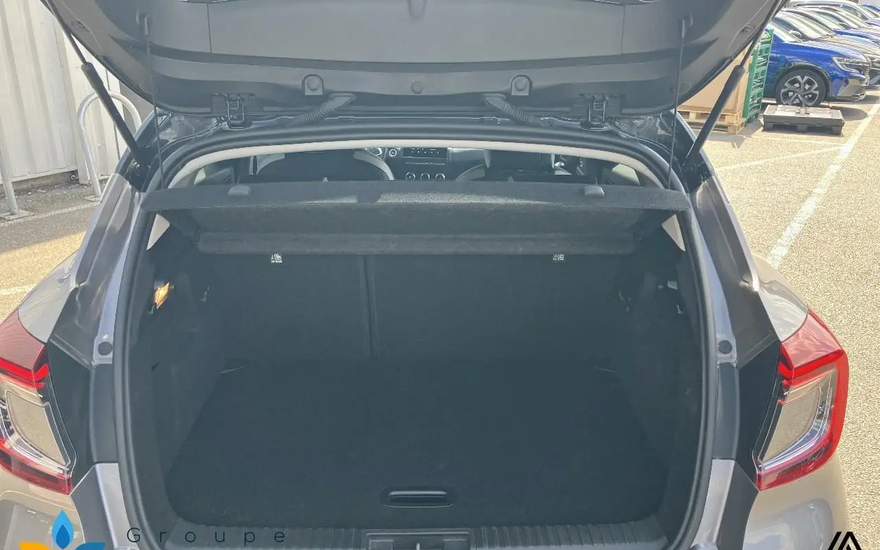Renault Captur E-tech full hybrid 145 techno 738 10