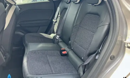 Renault Captur E-tech full hybrid 145 techno 738 9