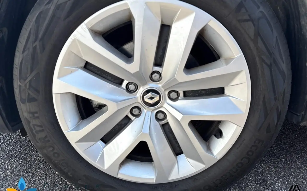 Renault Captur E-tech 145 - 21 business 740 12